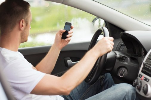 Chicago Distracted Driving Accident Attorney